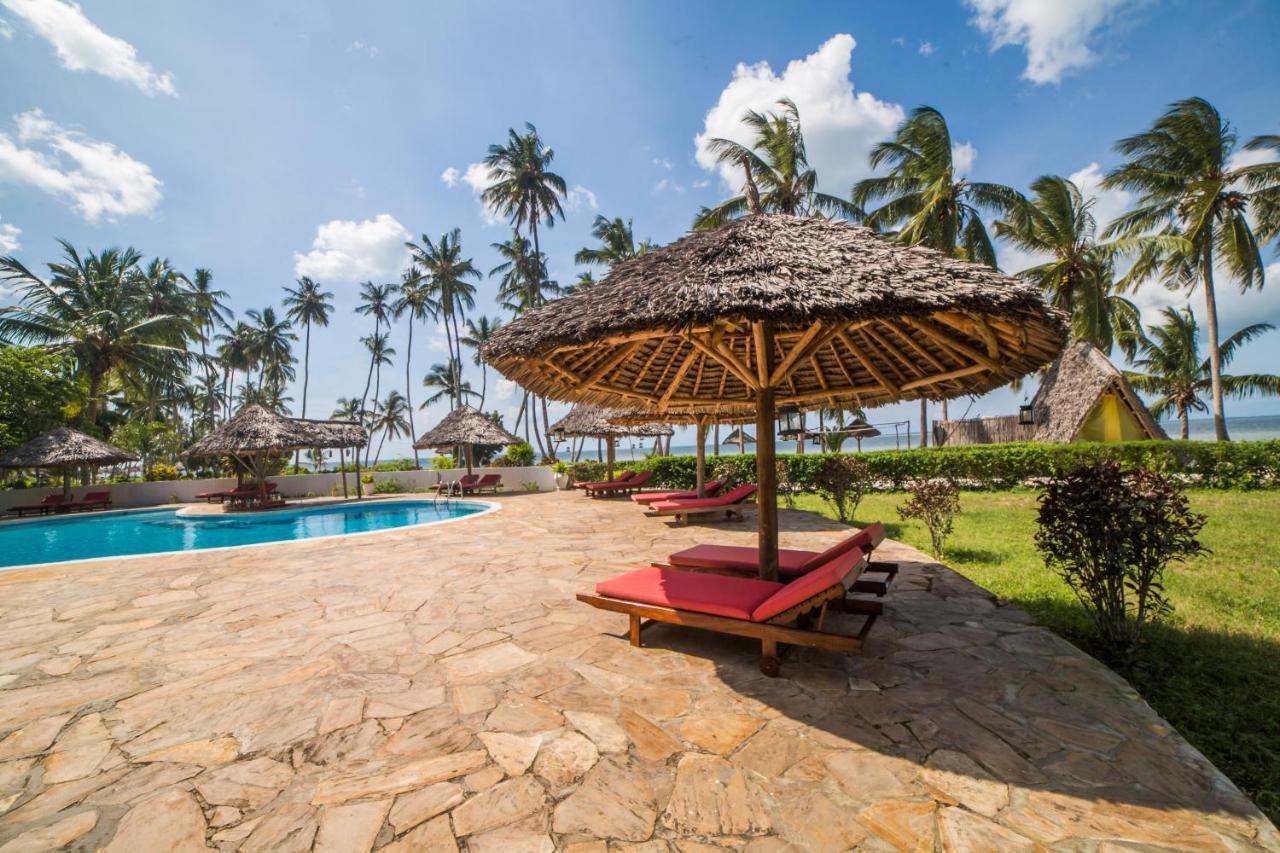 Antonio Beach Tree House Hotel & Spa Uroa Exterior foto